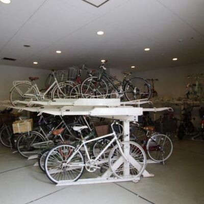 
						駐輪場