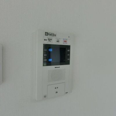 
						モニター