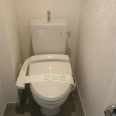 
						トイレ