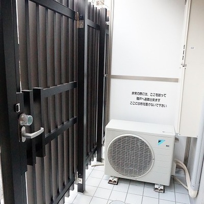 
						バルコニー