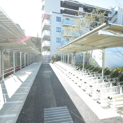 
						共用施設　駐輪場