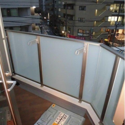 
						バルコニー