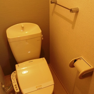 
						トイレ