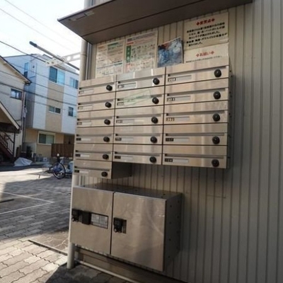 
						共用施設