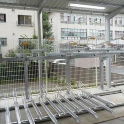 
						駐輪場