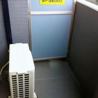 
						バルコニー