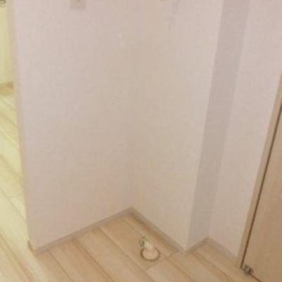 
						洗濯機置き場