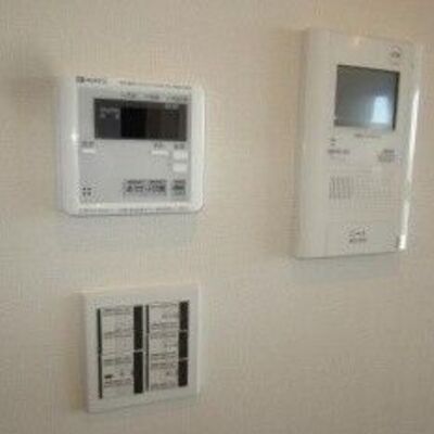
						TVモニター