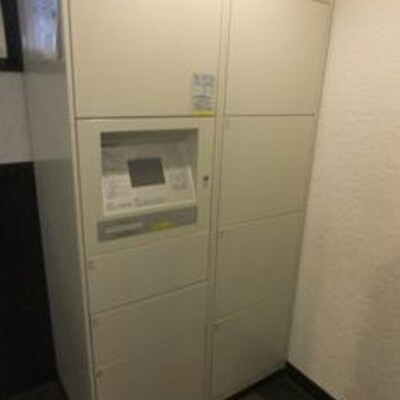
						宅配ボックス