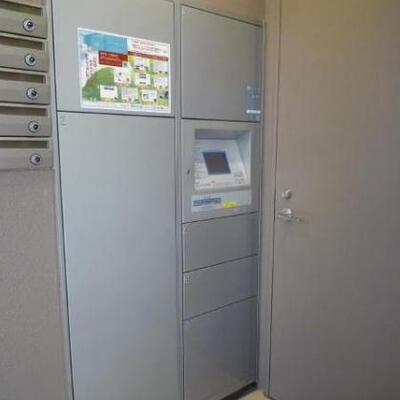 
						宅配ボックス