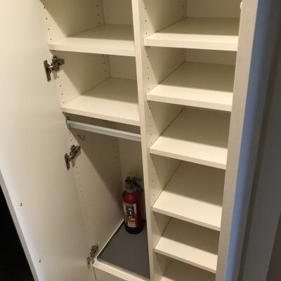 
						シューズ