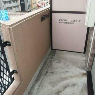 
						バルコニー