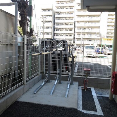 
						共用施設