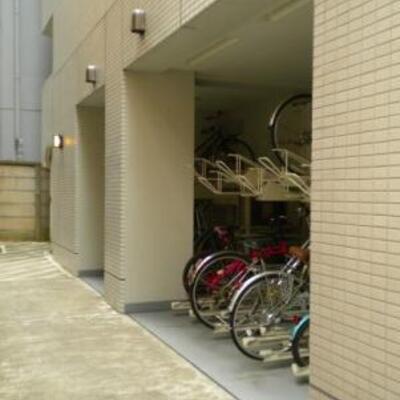 
						共用施設