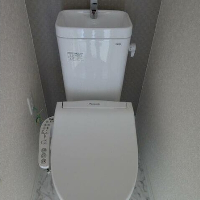 
						トイレ
