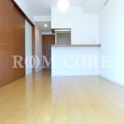 
						リビング