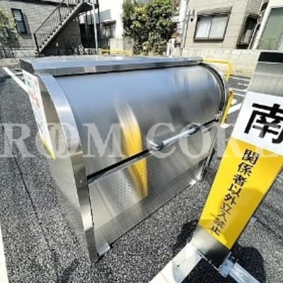 
						共用施設