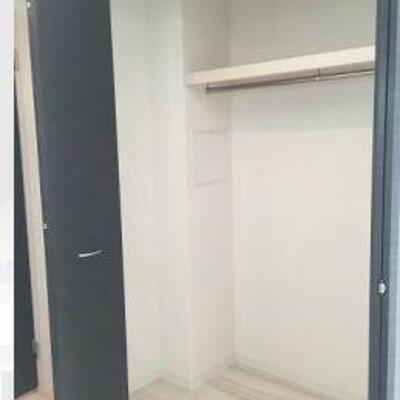 
						クローゼット
