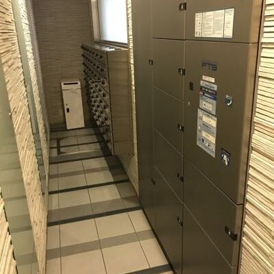 
						宅配