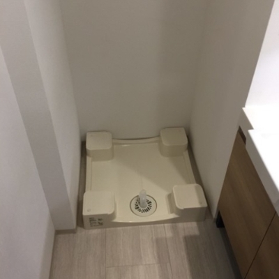 
						洗濯機置き場