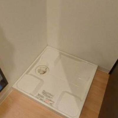 
						洗濯機置き場