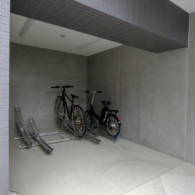 
						自転車置場