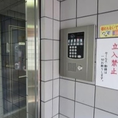 
						オートロック