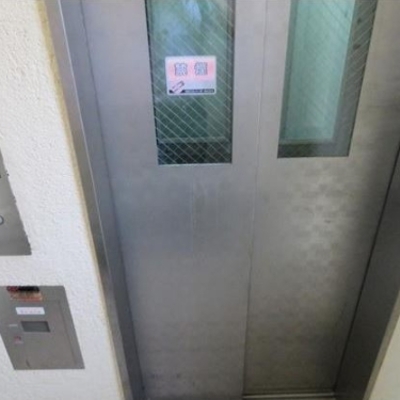 
						共用施設