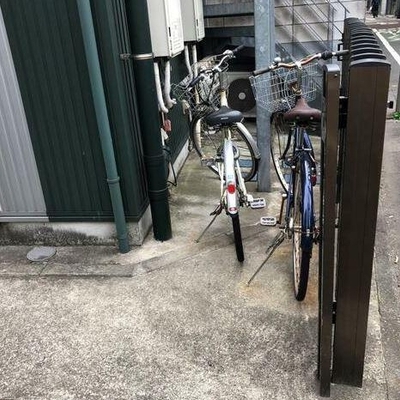 
						駐輪場　共用施設
