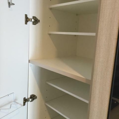 
						シューズボックス
