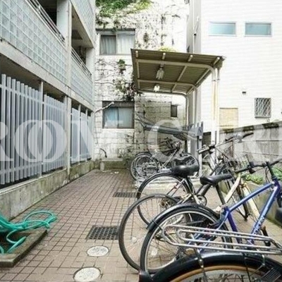 
						共用施設