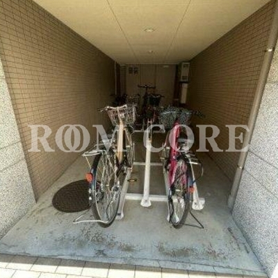 
						共用施設