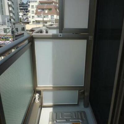 
						ベランダ