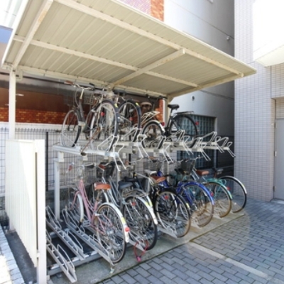 
						共用施設