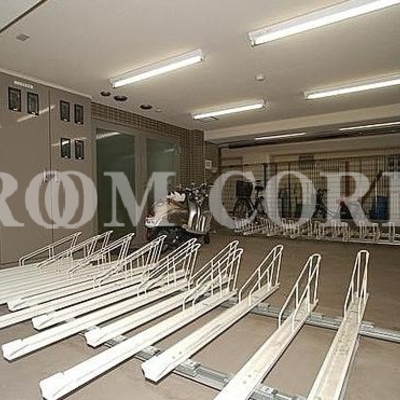 
						共用施設