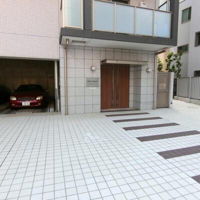
						共用施設