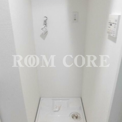 
						洗濯機置き場