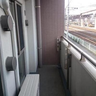 
						バルコニー