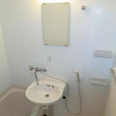 
						洗面台