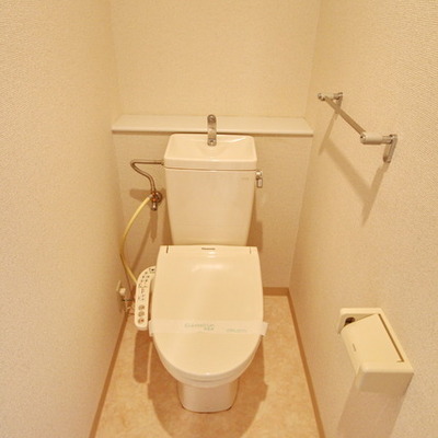 
						トイレ