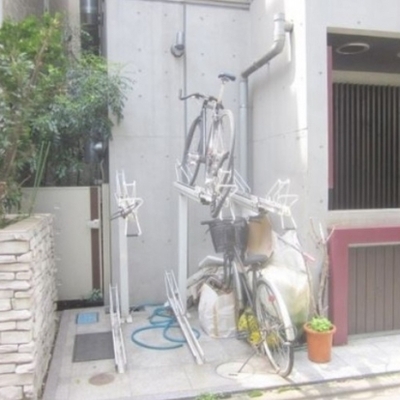 
						自転車置場