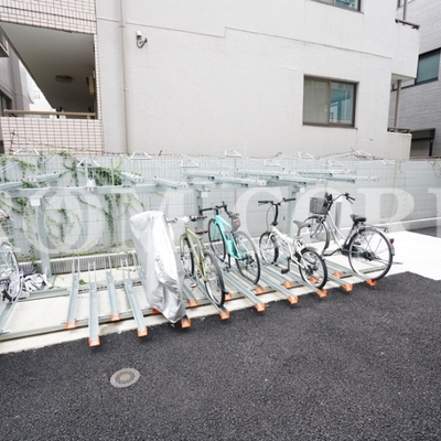 
						共用施設
