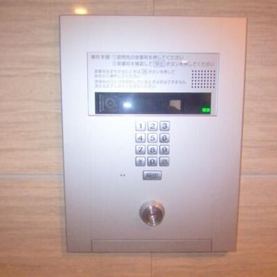 
						オートロック