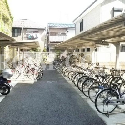 
						共用施設