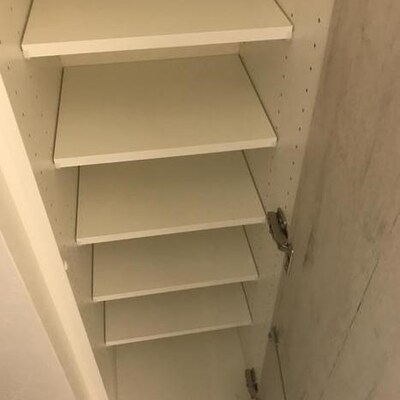 
						収納