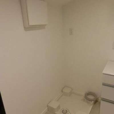 
						室内洗濯機置場