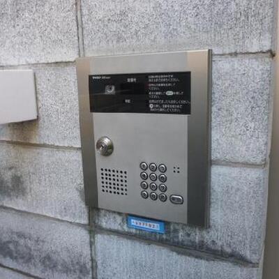 
						オートロック