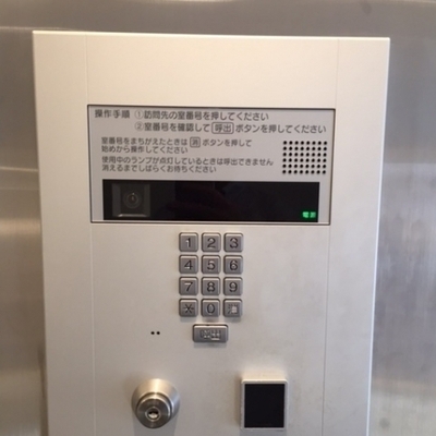 
						オートロック