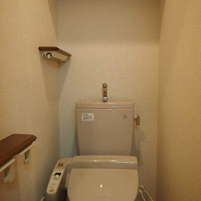 
						トイレ