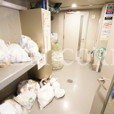 
						共用施設